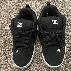 DC skate shoes